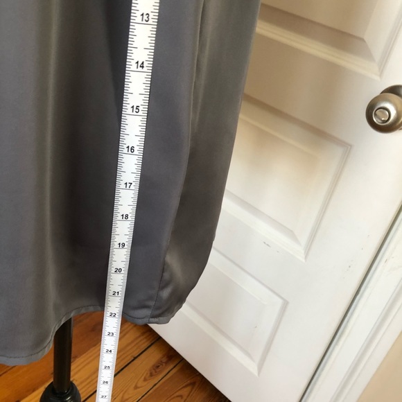 Gray sleeveless blouse - Picture 5 of 5